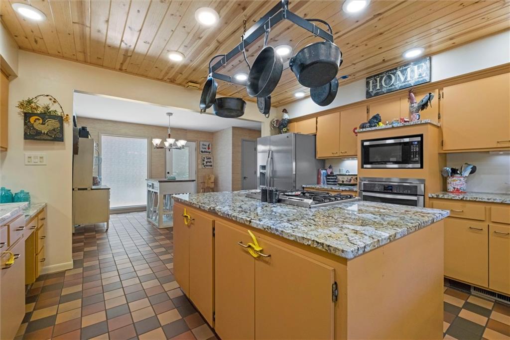 402 Lees Circle Drive Property Photo 30