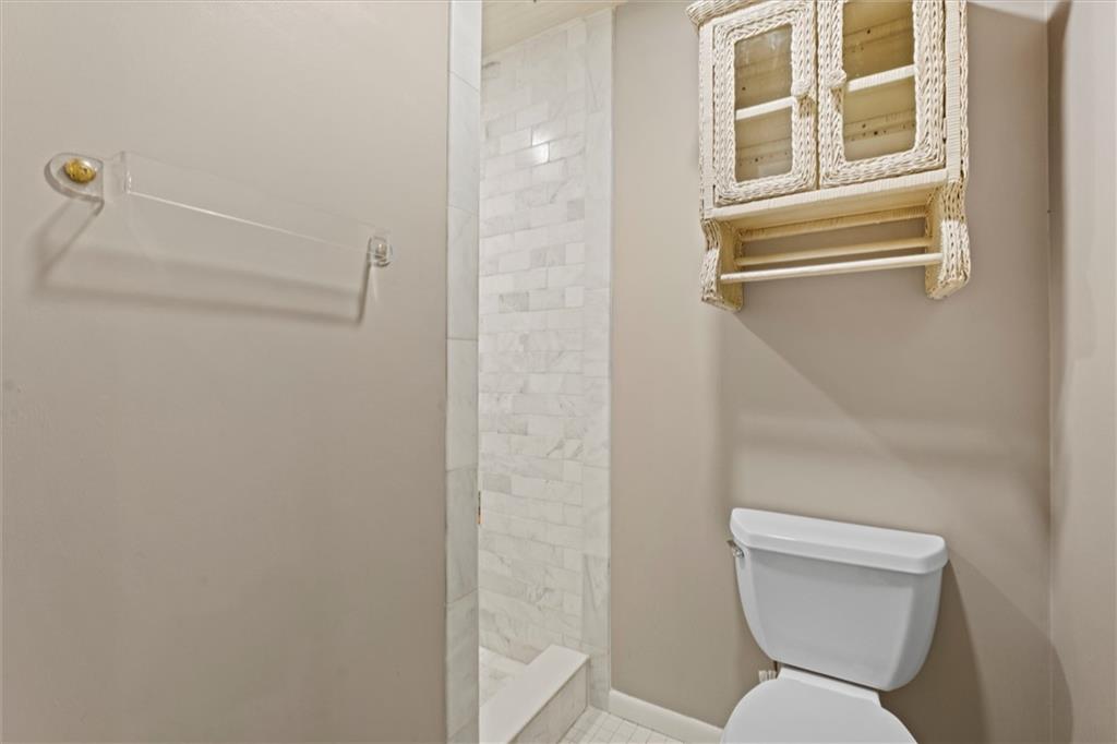 402 Lees Circle Drive Property Photo 38