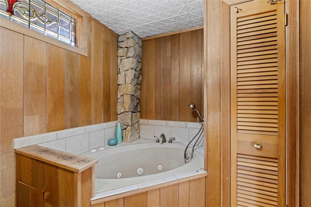 402 Lees Circle Drive Property Photo 67