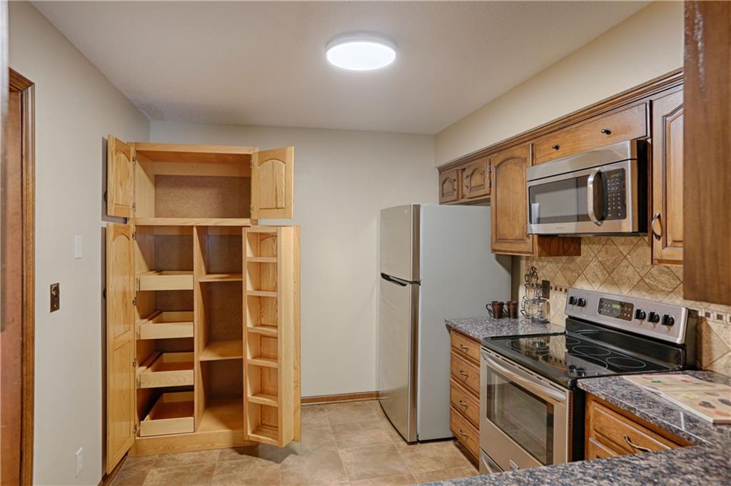 303 E Partridge Avenue Property Photo 4