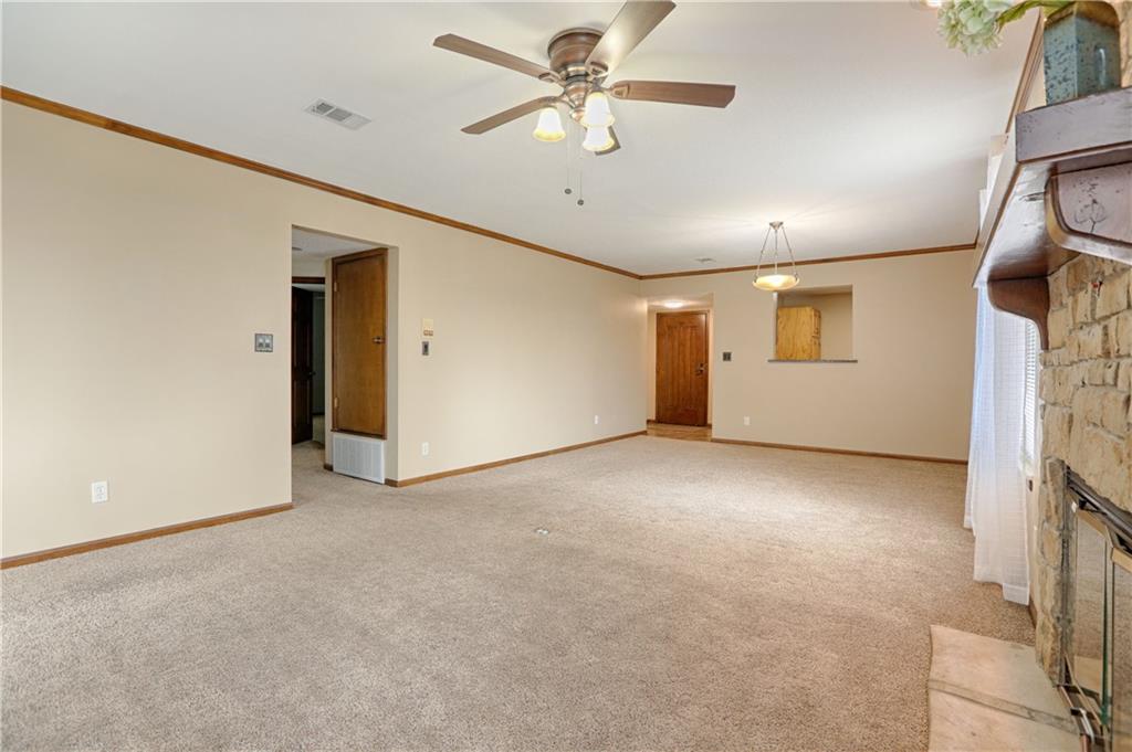 303 E Partridge Avenue Property Photo 8