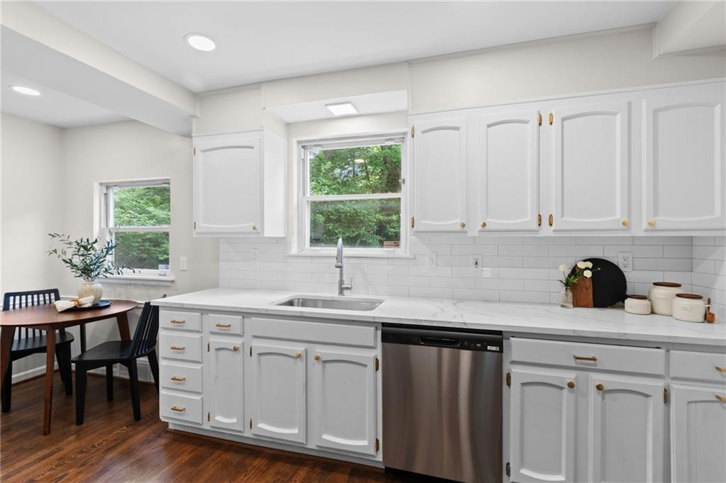 6728 Cherry Street Property Photo 12