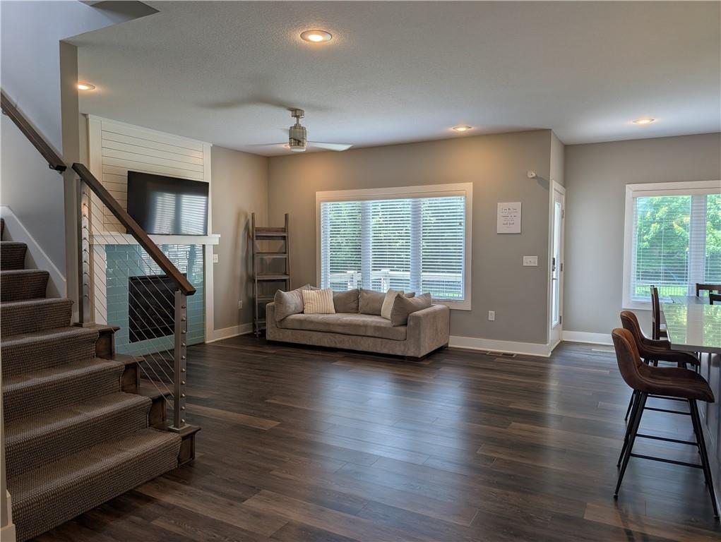 1204 Rich Boulevard Property Photo 4
