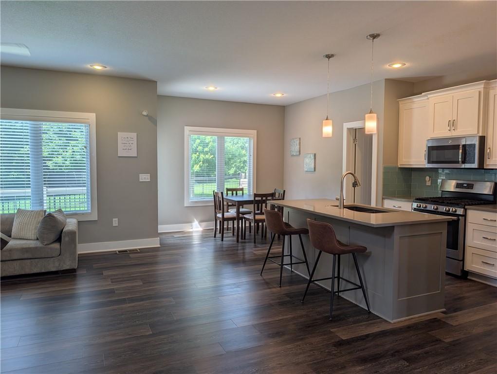 1204 Rich Boulevard Property Photo 6