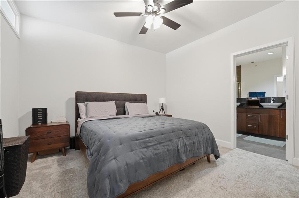4521 Wornall Road Property Photo 23