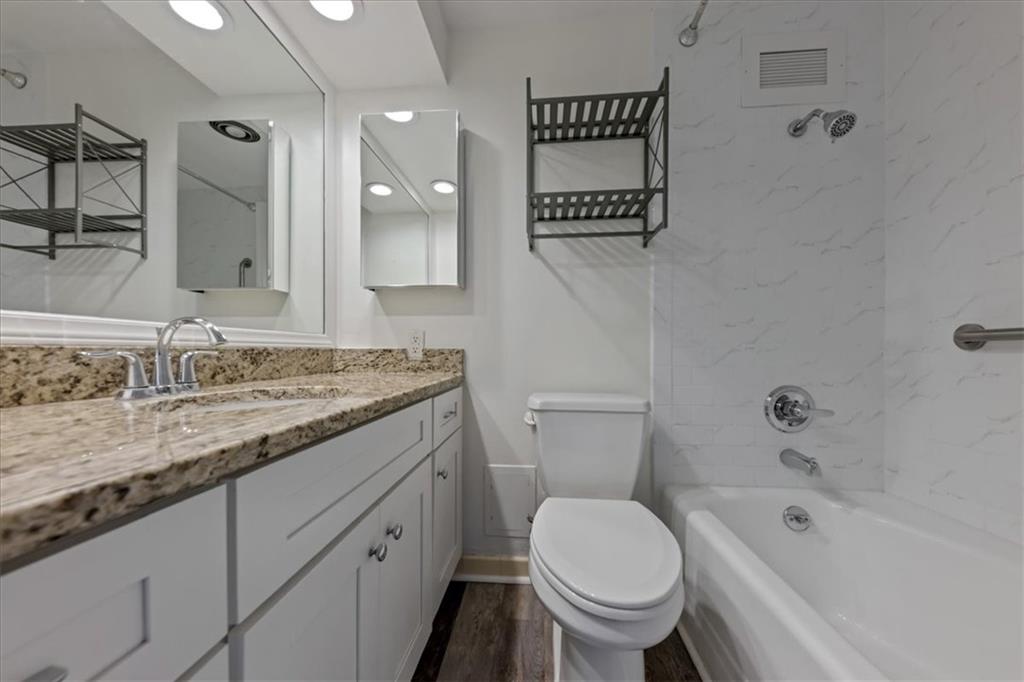 4550 Warwick Boulevard Property Photo 10
