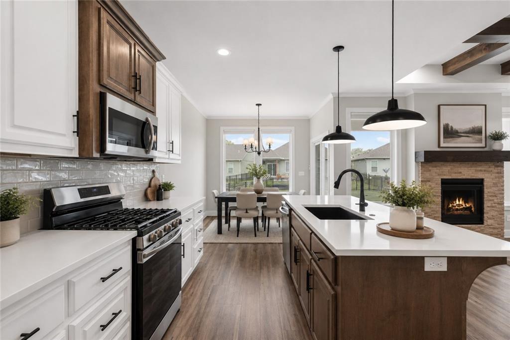 20858 W 190th Place Property Photo 16