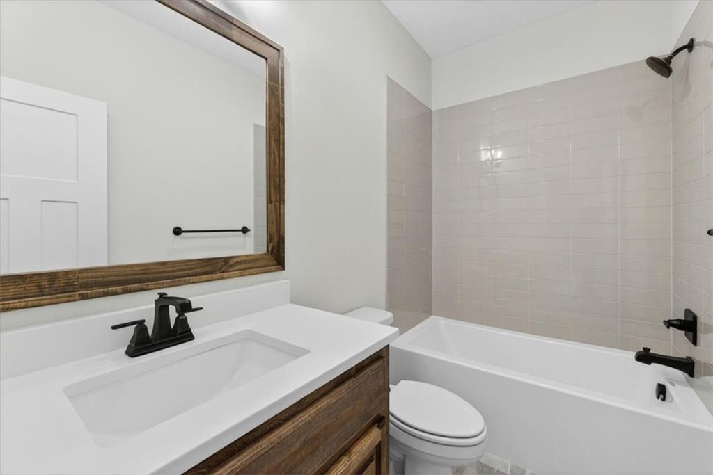 20858 W 190th Place Property Photo 31