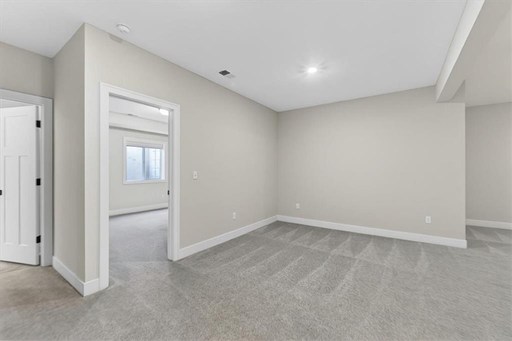 20858 W 190th Place Property Photo 37