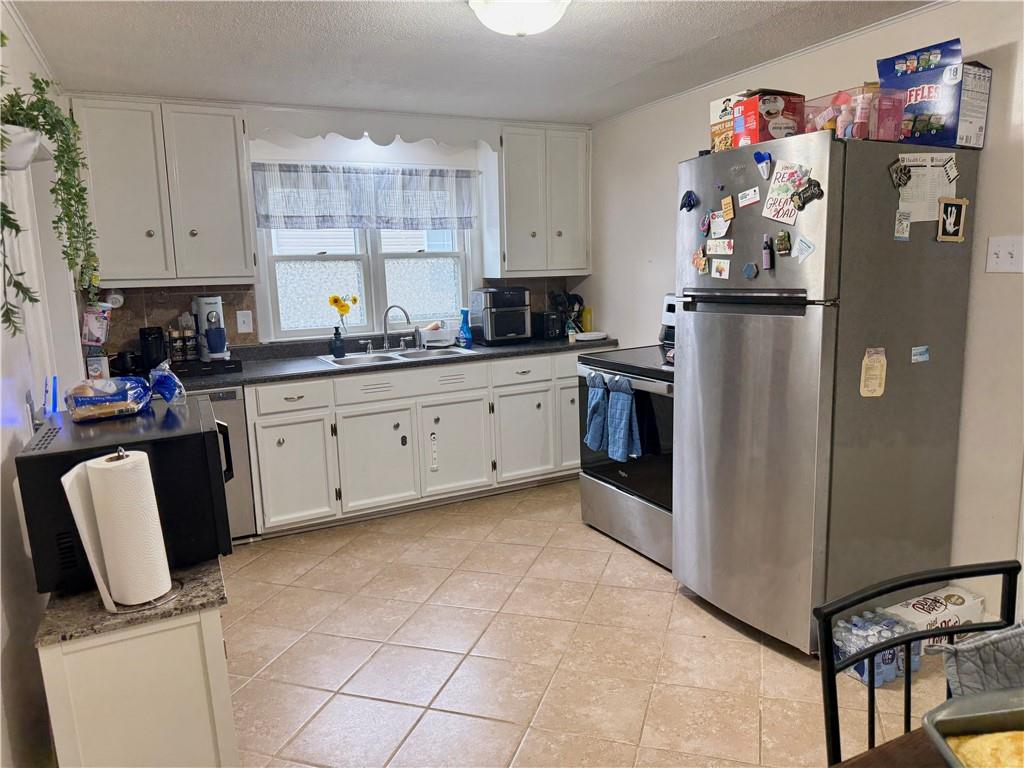 815 Meade Street Property Photo 10