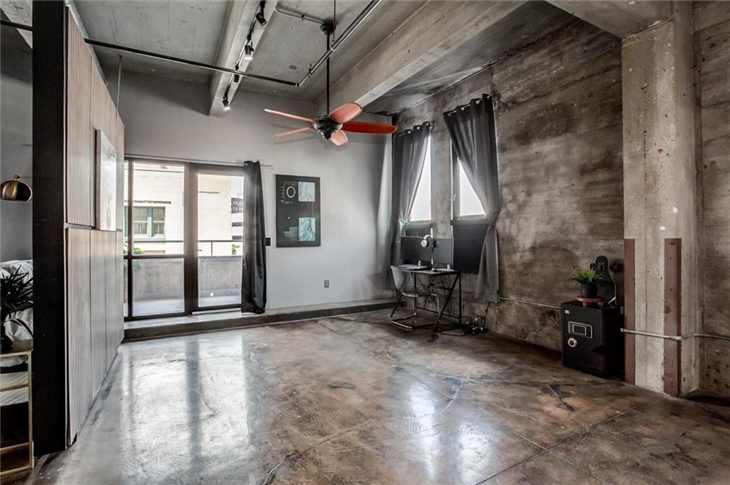 360 W Pershing Road Property Photo 7
