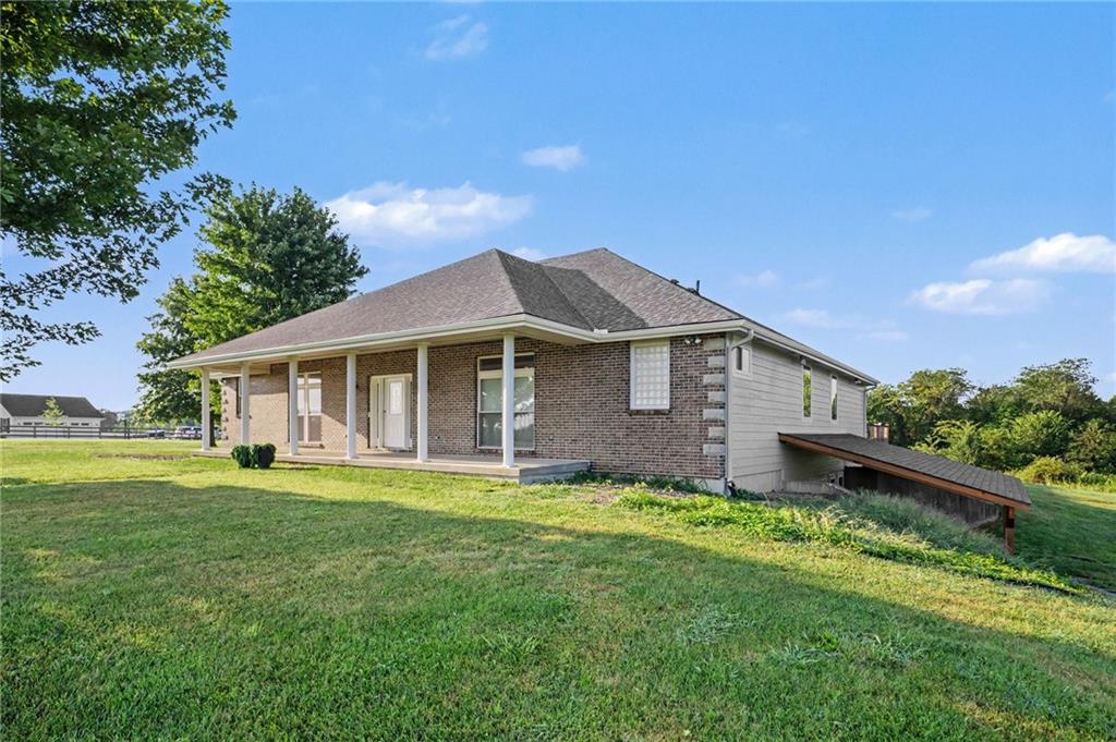 31005 Nottingham Lane Property Photo 4