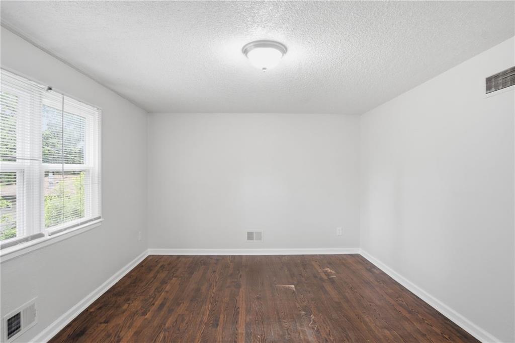 8909 Stark Avenue Property Photo 11