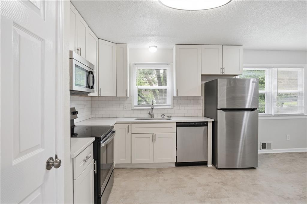 8909 Stark Avenue Property Photo 15