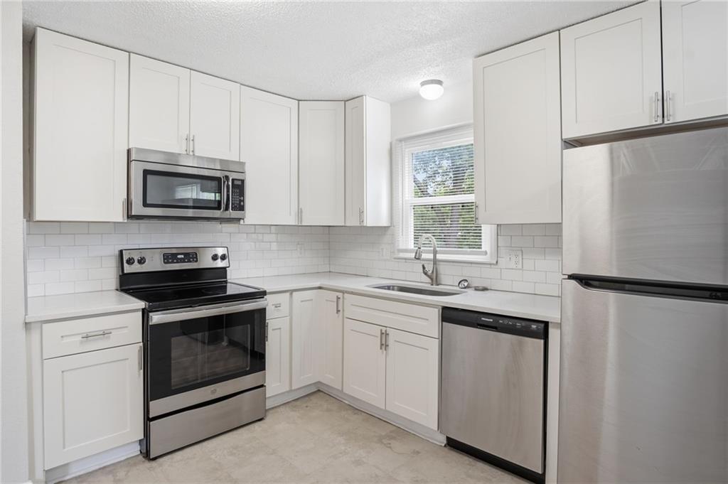 8909 Stark Avenue Property Photo 17