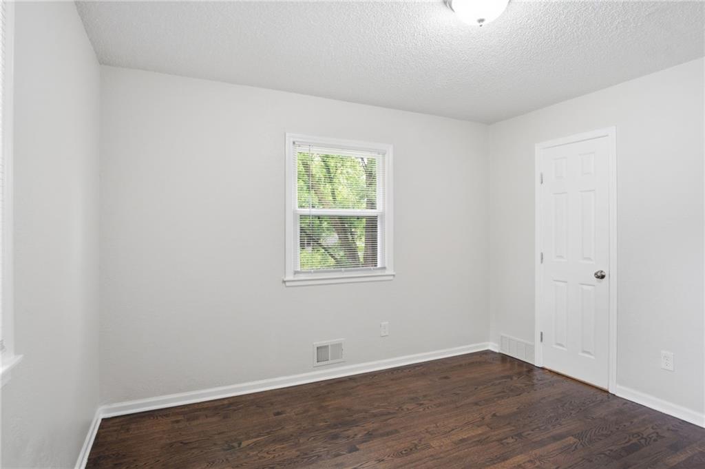8909 Stark Avenue Property Photo 20