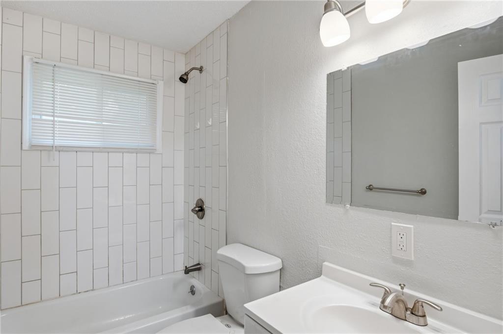 8909 Stark Avenue Property Photo 29