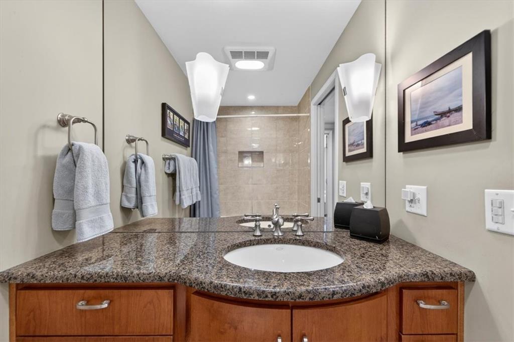 121 W 48th Street Property Photo 19