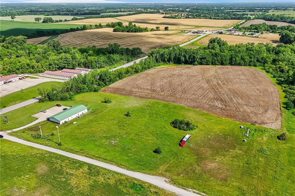 18900 N 69 Highway Property Photo 4