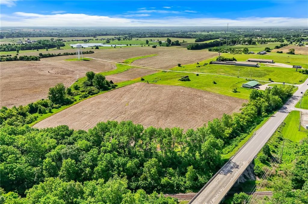 18900 N 69 Highway Property Photo 9