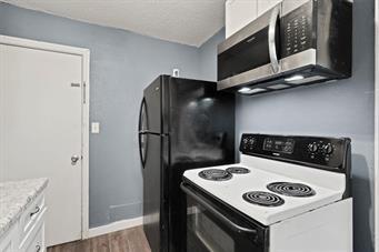 5520 Wabash Avenue Property Photo 6