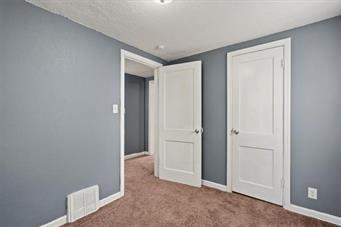 5520 Wabash Avenue Property Photo 11