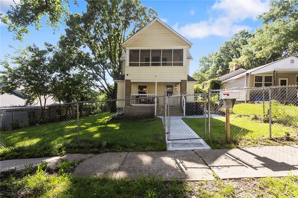 528 N White Avenue Property Photo 1