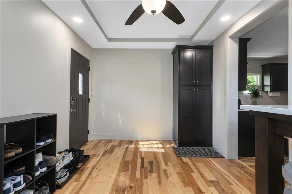 528 N White Avenue Property Photo 16