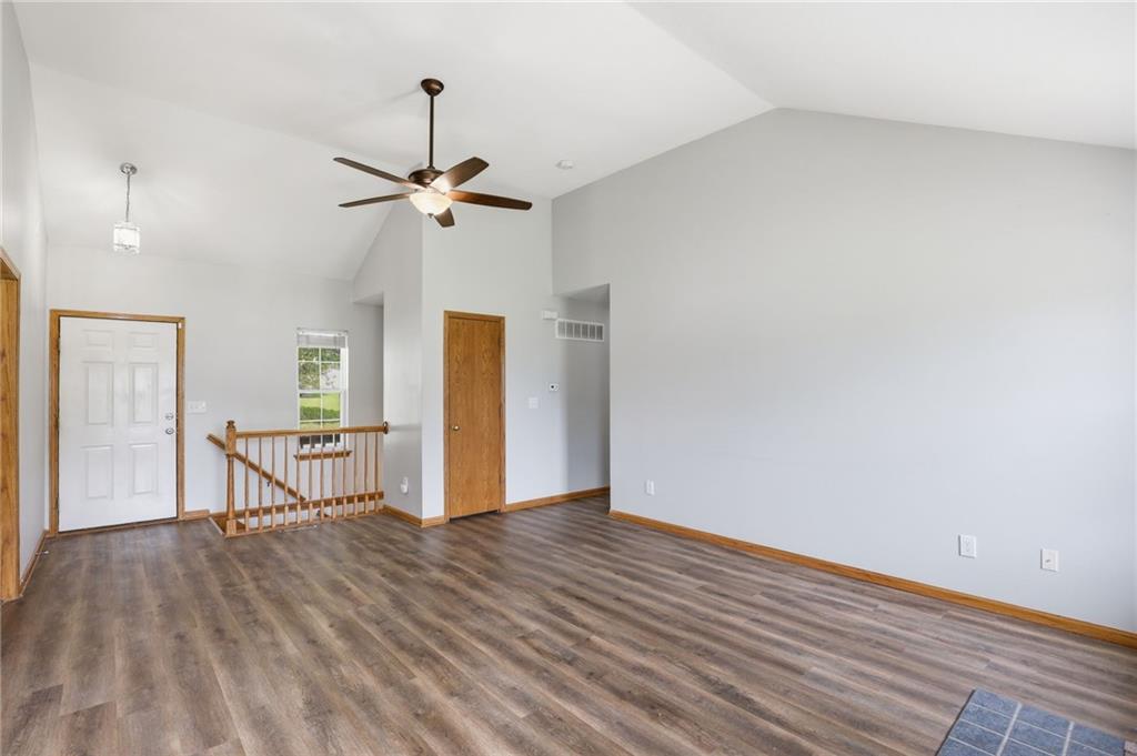 901 Sw Foxtail Drive Property Photo 8