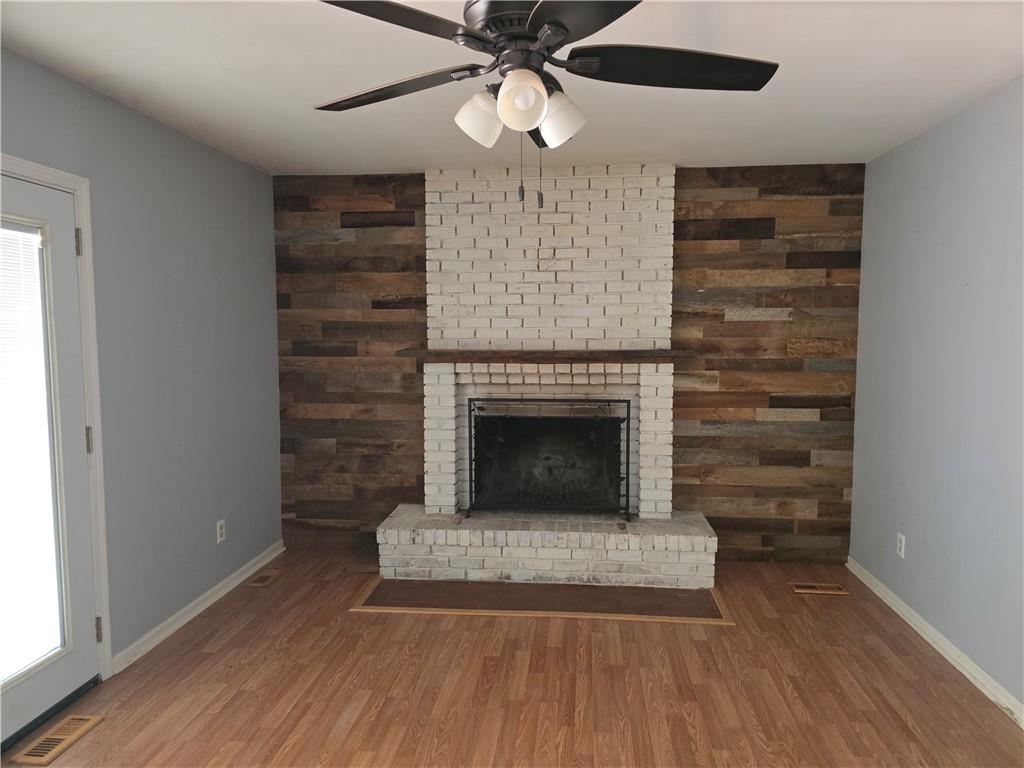 1601 S Maple Street Property Photo 3