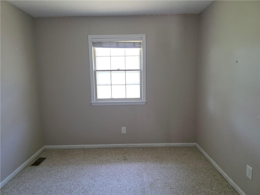 1601 S Maple Street Property Photo 6