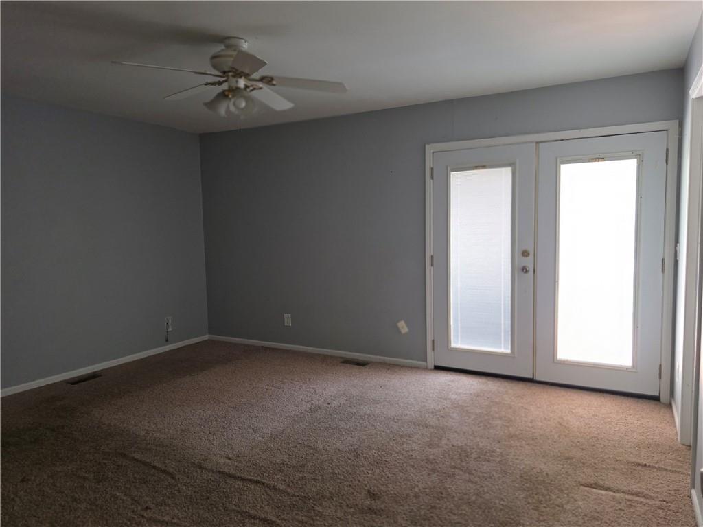 1601 S Maple Street Property Photo 13
