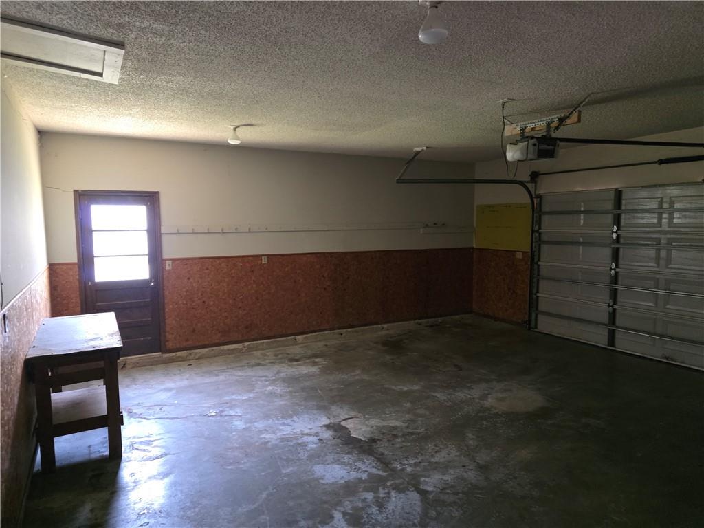 1601 S Maple Street Property Photo 17
