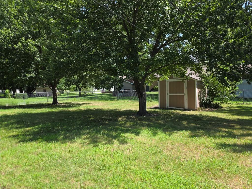 1601 S Maple Street Property Photo 19