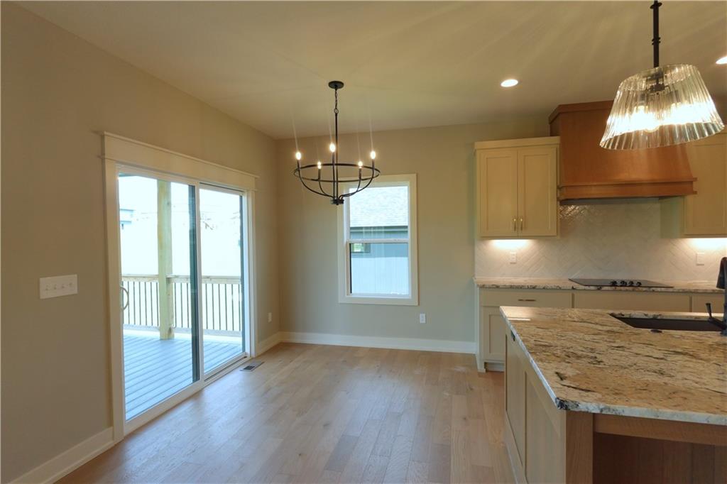 12720 Nw Larkspur Lane Property Photo 4