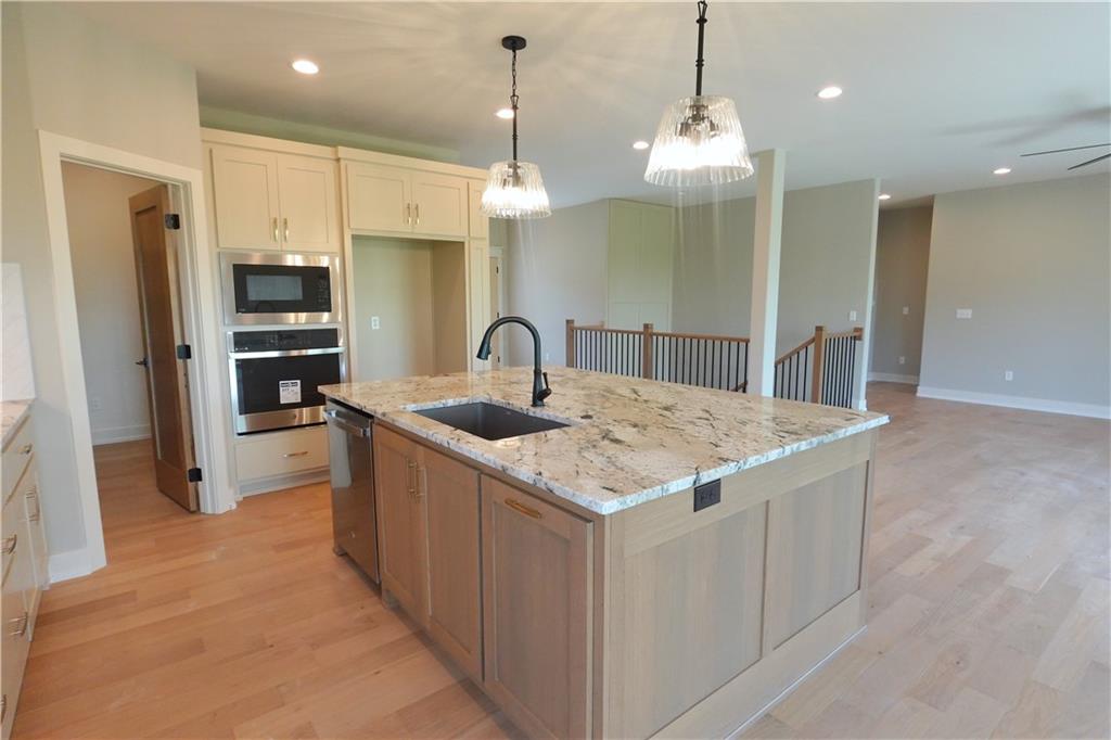 12720 Nw Larkspur Lane Property Photo 6
