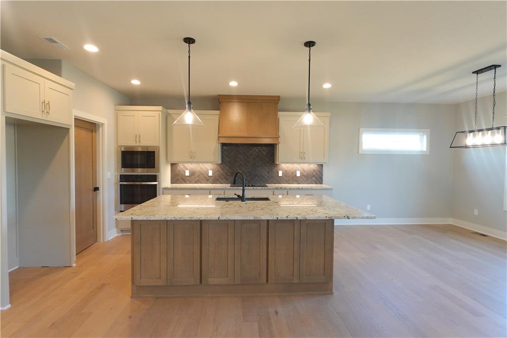 12725 N Champanel Way Property Photo 4