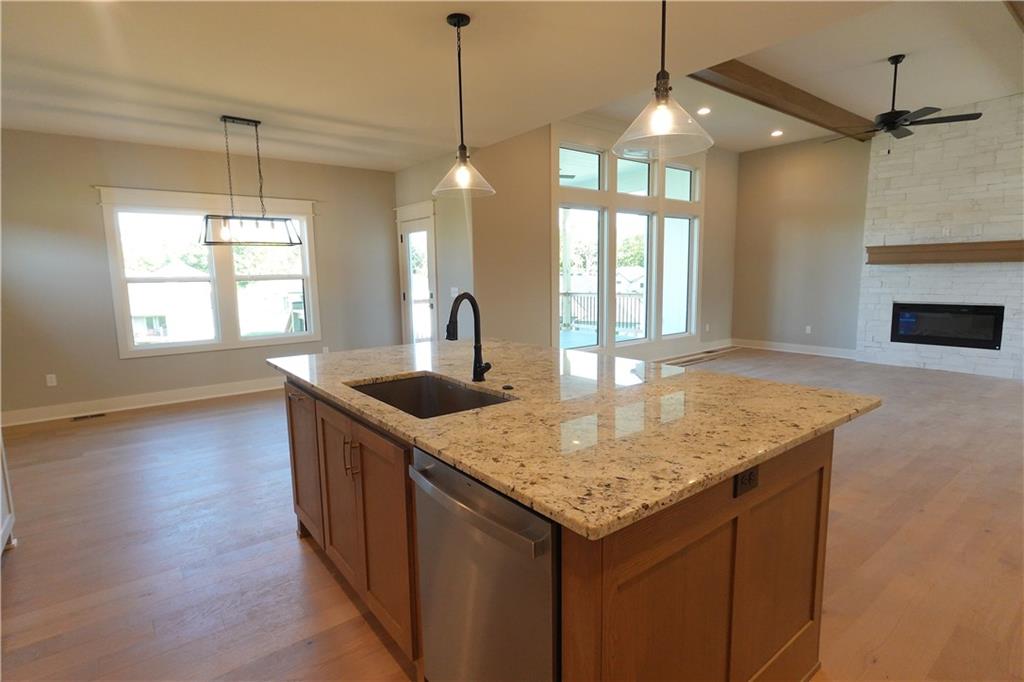 12725 N Champanel Way Property Photo 6