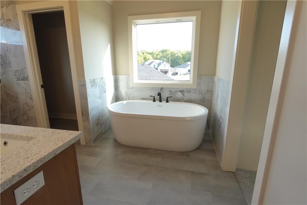 12725 N Champanel Way Property Photo 14
