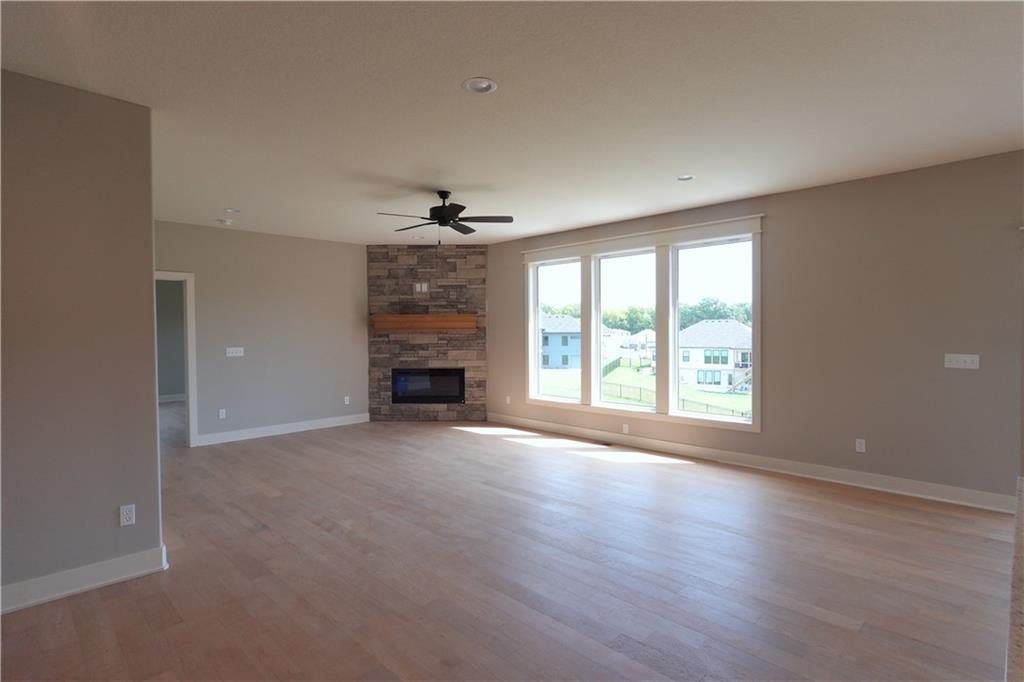 12735 N Champanel Way Property Photo 3