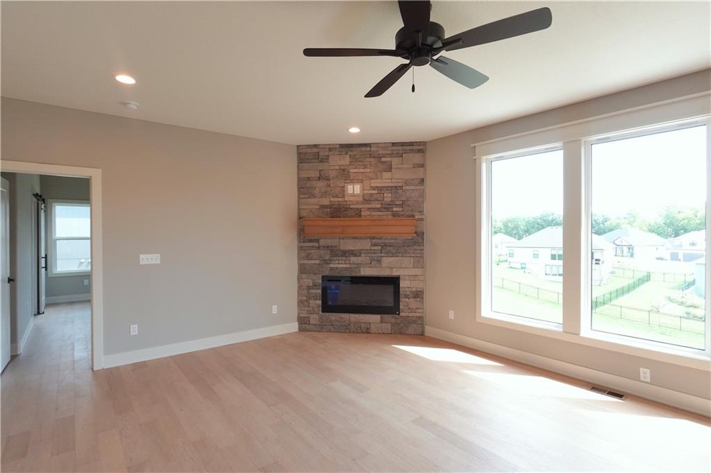 12735 N Champanel Way Property Photo 4