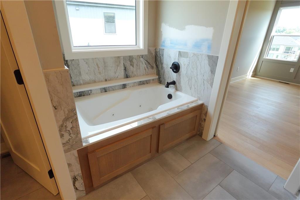 12735 N Champanel Way Property Photo 14