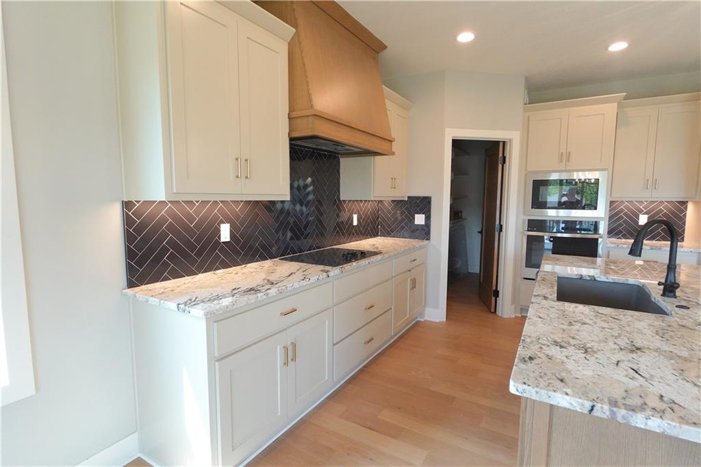 12745 N Champanel Way Property Photo 5