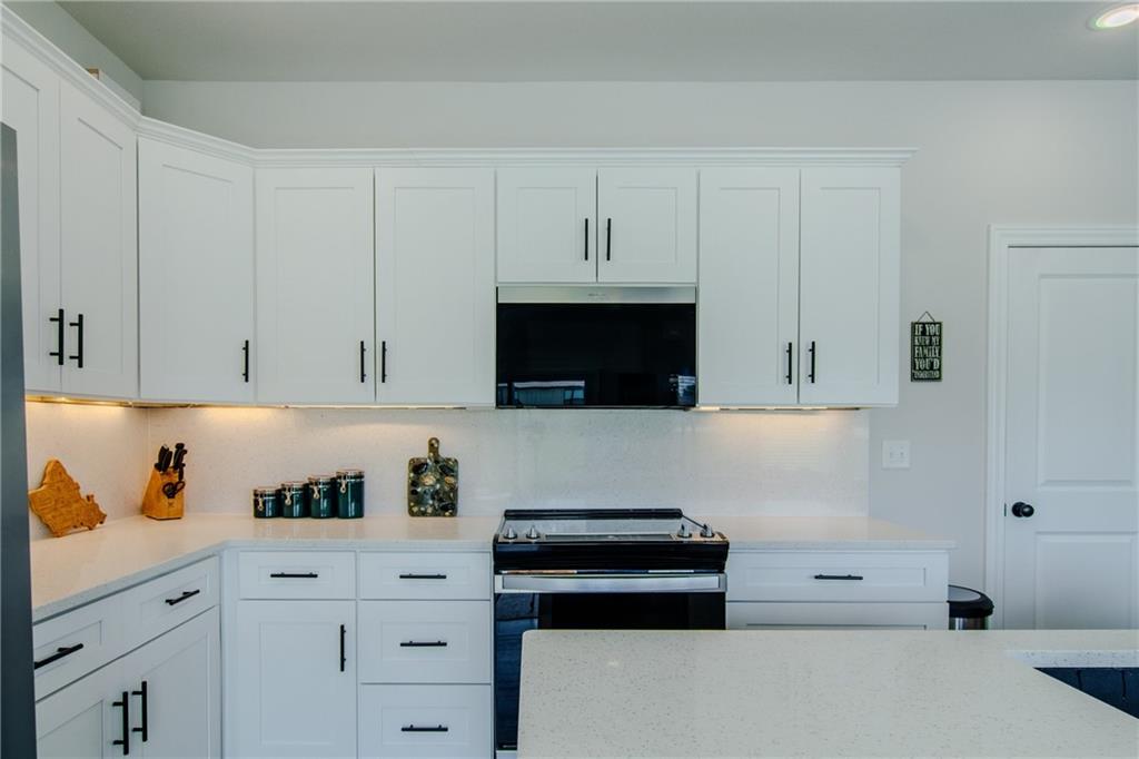 82 A Se 361 Road Property Photo 8