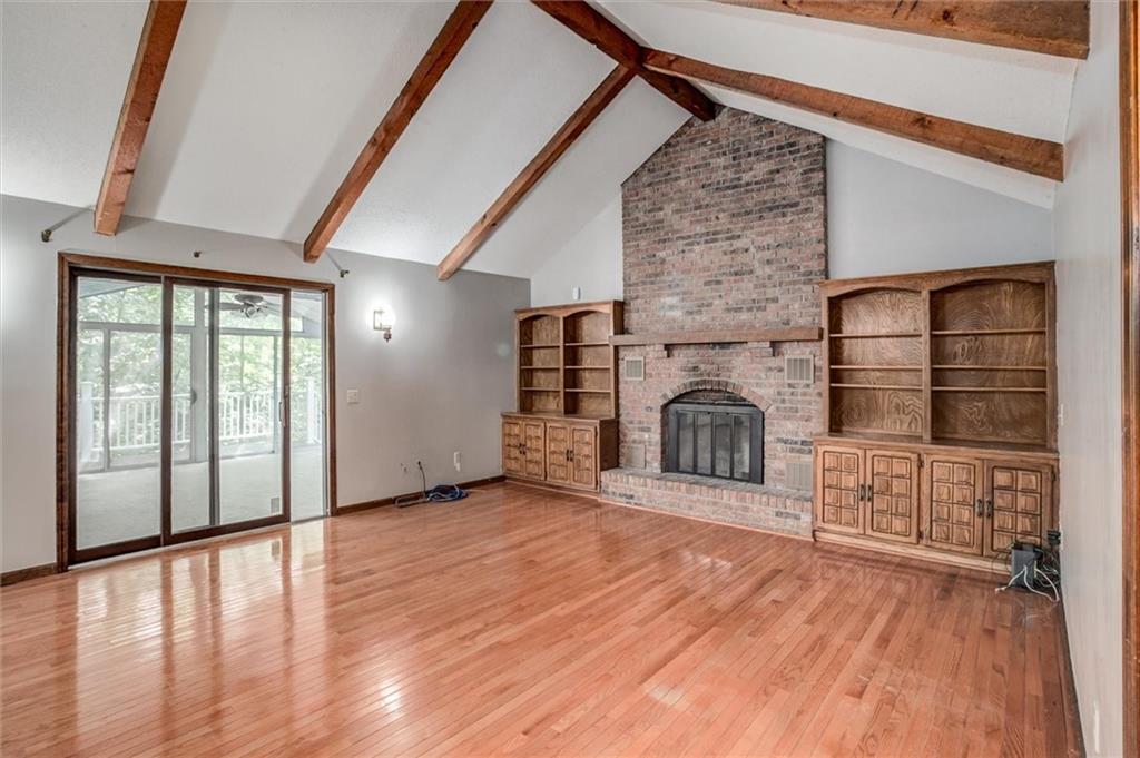 17601 River Drive Property Photo 4