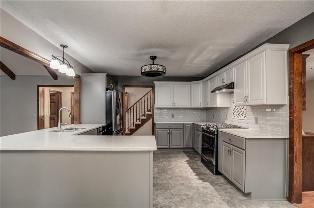 17601 River Drive Property Photo 10