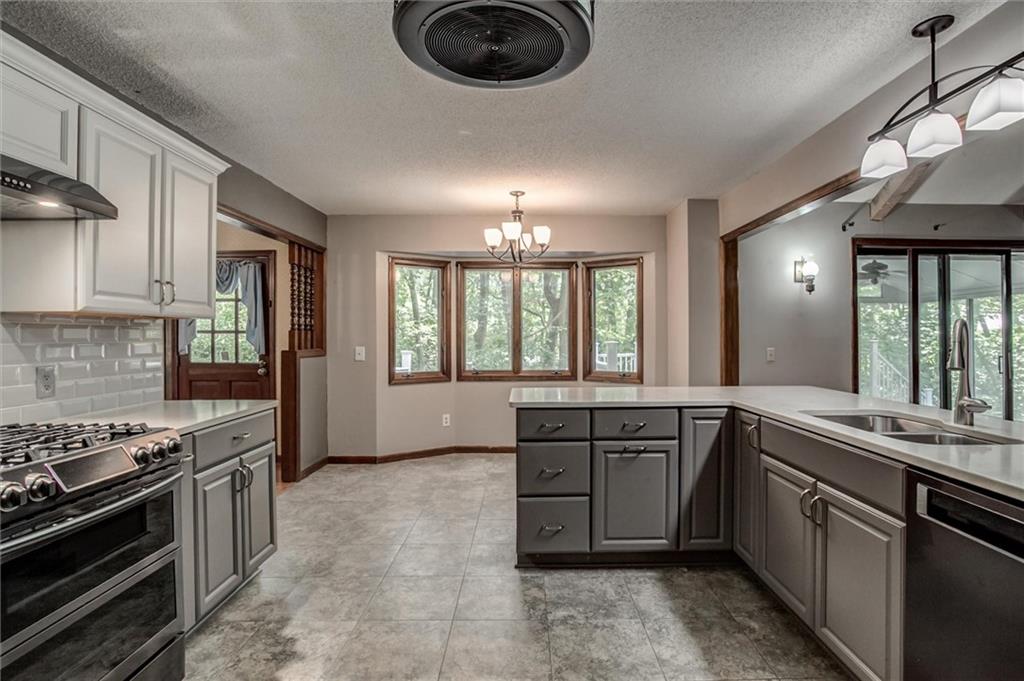 17601 River Drive Property Photo 12