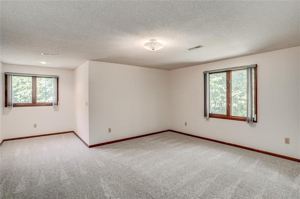 17601 River Drive Property Photo 24