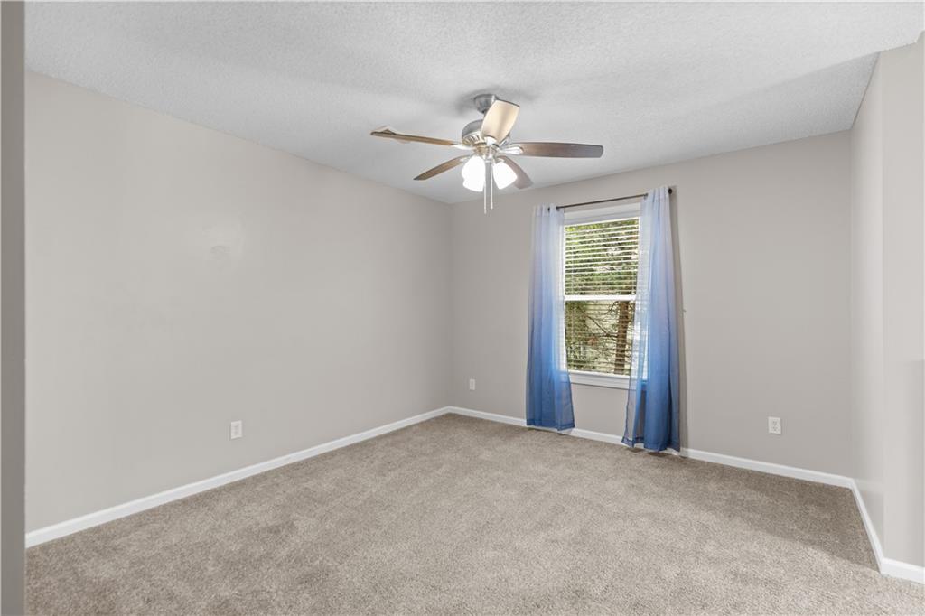 34561 W 85th Terrace Property Photo 19