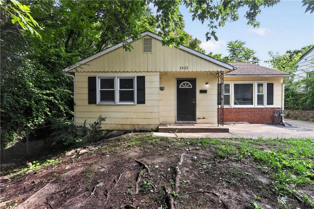 1322 E 82nd Street Property Photo 1